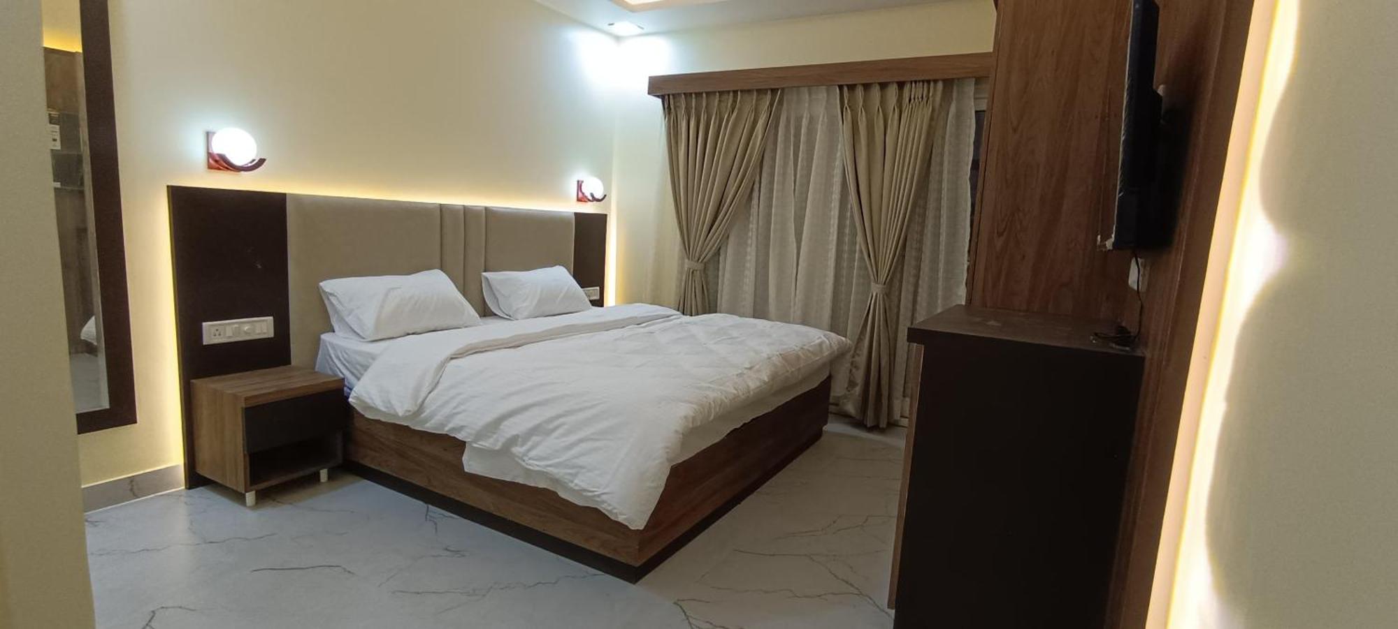 The Banaras Hotel Varanasi Exterior photo